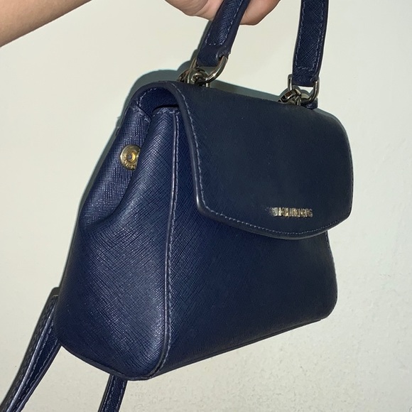 Michael Kors Navy Blue Women's Hand Bag | Navy Blue Mini Bag | Great Condition - Picture 2 of 3
